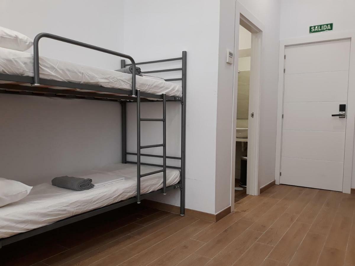Hub Hostel Seville Luaran gambar