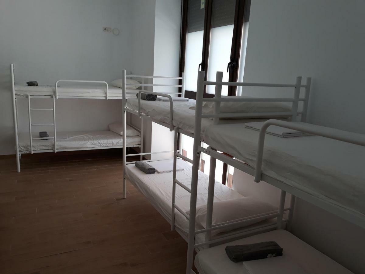Hub Hostel Seville Luaran gambar