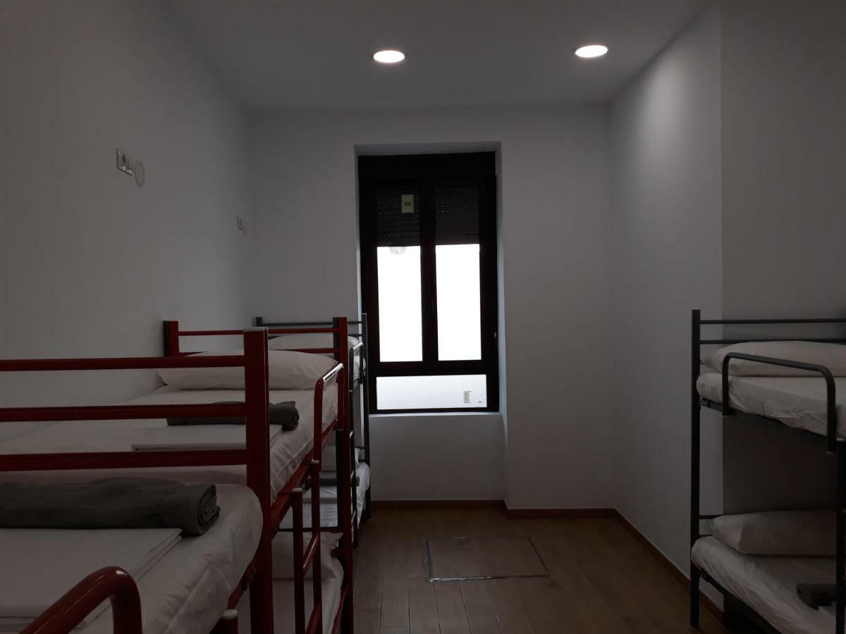 Hub Hostel Seville Luaran gambar